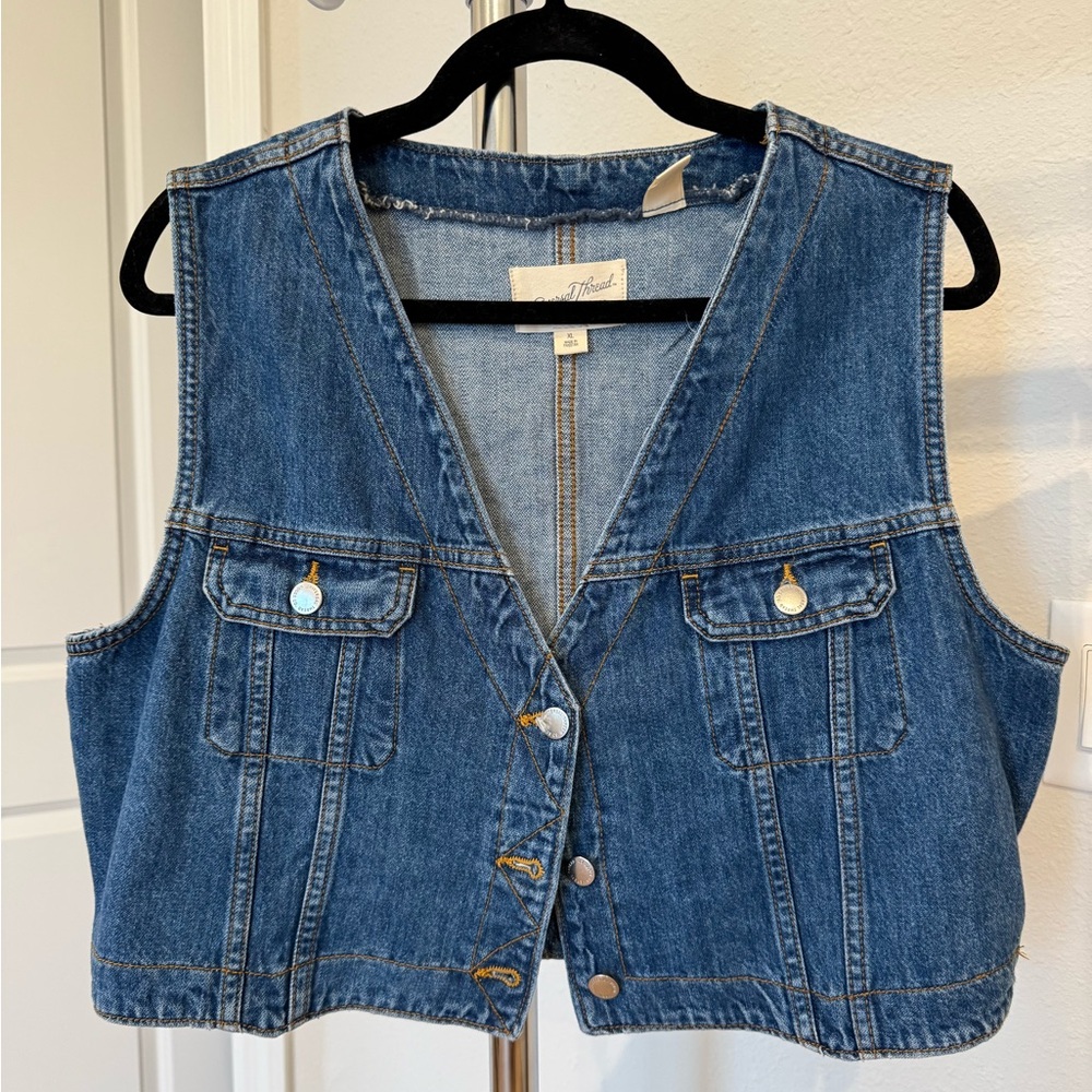 UNIVERSAL THREAD denim crop vest
